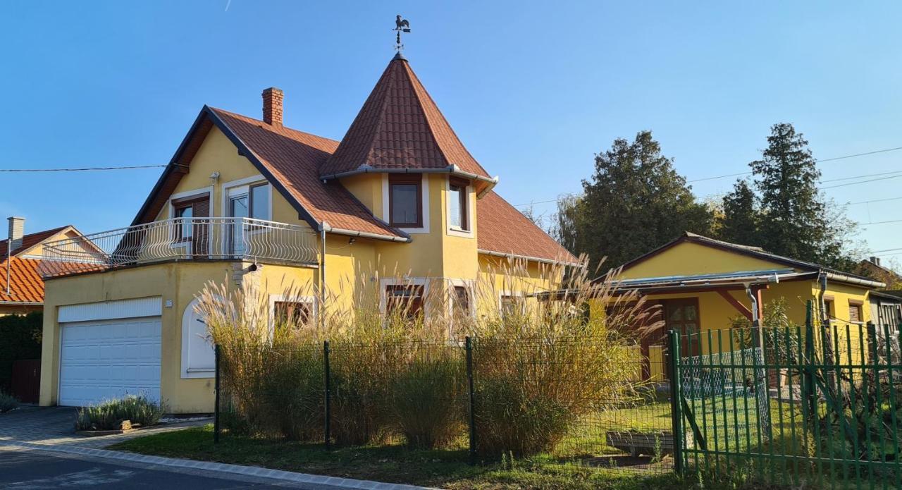 Hajas Familia Kiado Szobak Balatonmáriafürdő Exterior foto