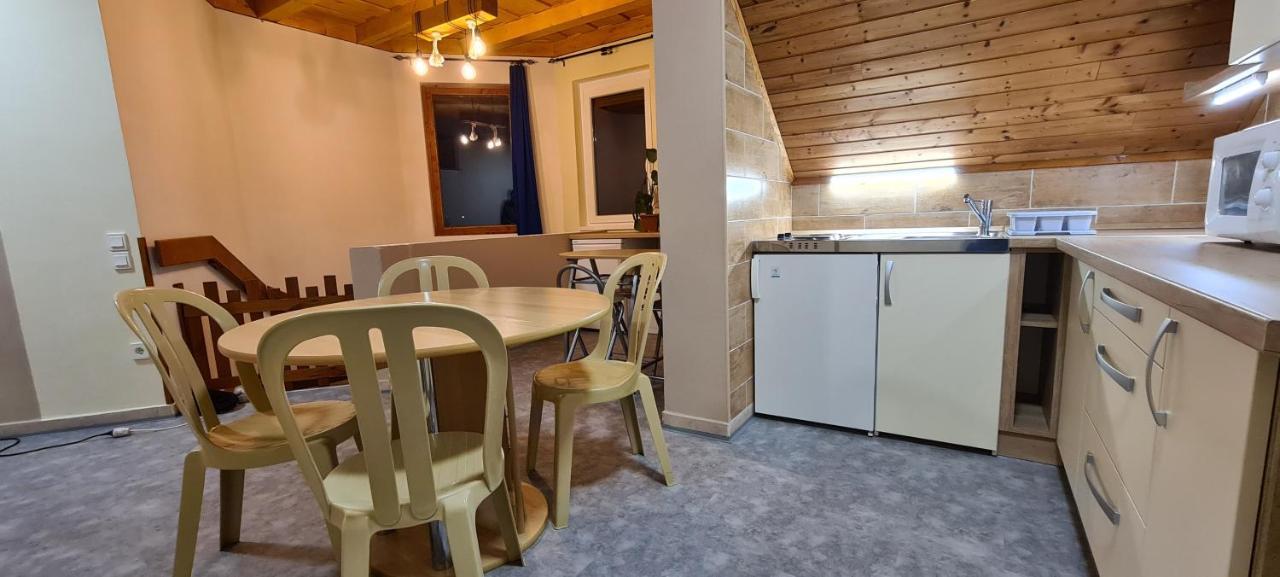 Hajas Familia Kiado Szobak Balatonmáriafürdő Exterior foto