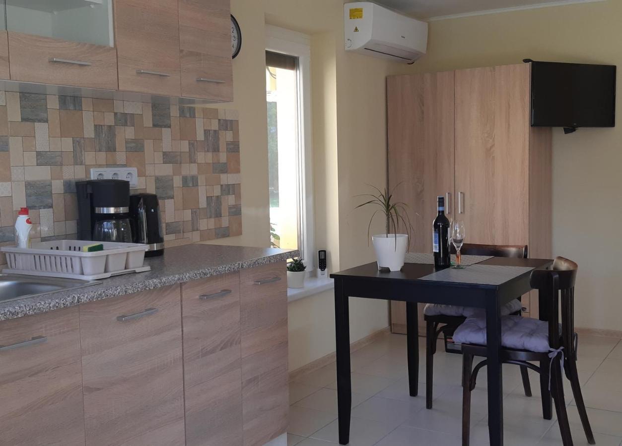 Hajas Familia Kiado Szobak Balatonmáriafürdő Exterior foto