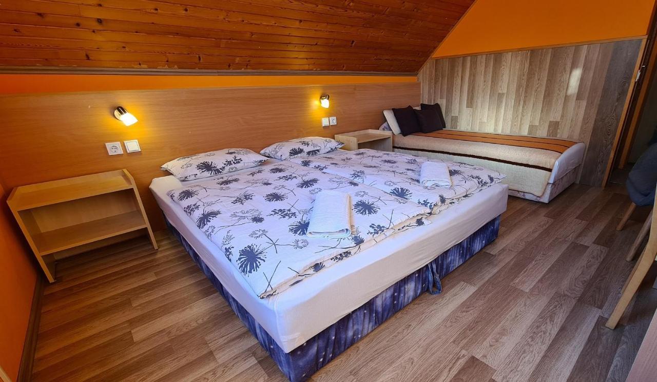 Hajas Familia Kiado Szobak Balatonmáriafürdő Exterior foto